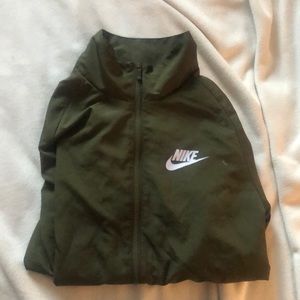 Men’s olive green nike nylon jacket